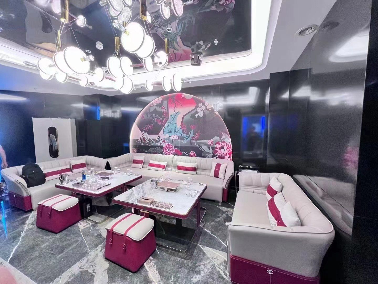 襄阳商务KTV到底划不划算-南漳县ktv预定